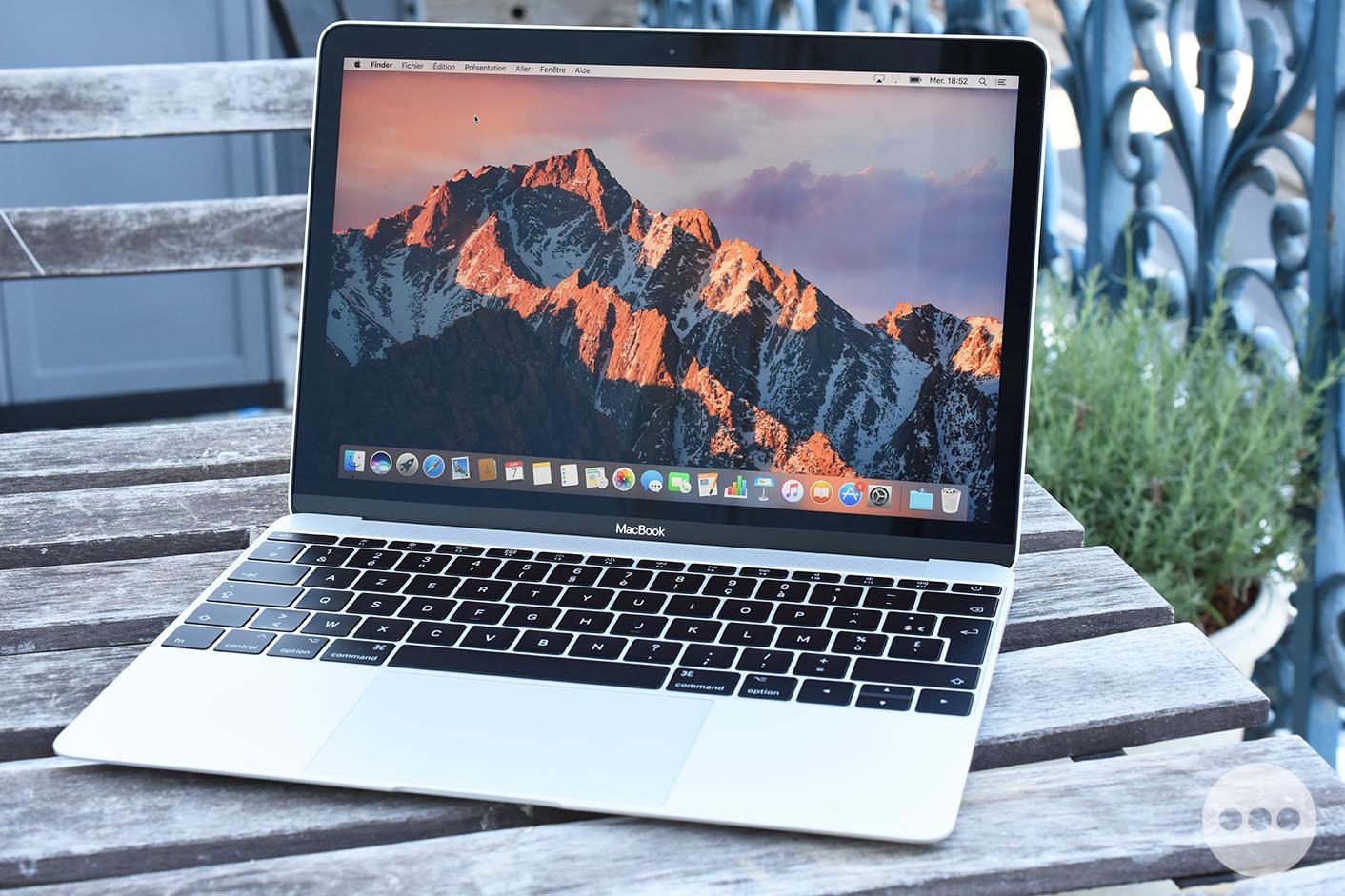 MacBook