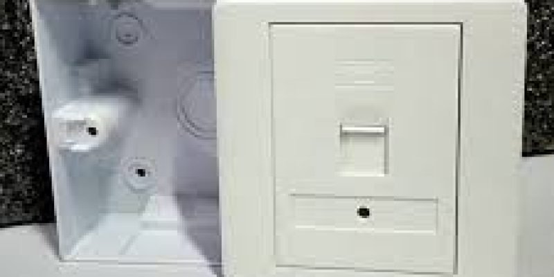 Face Plate 6RCA Outbow